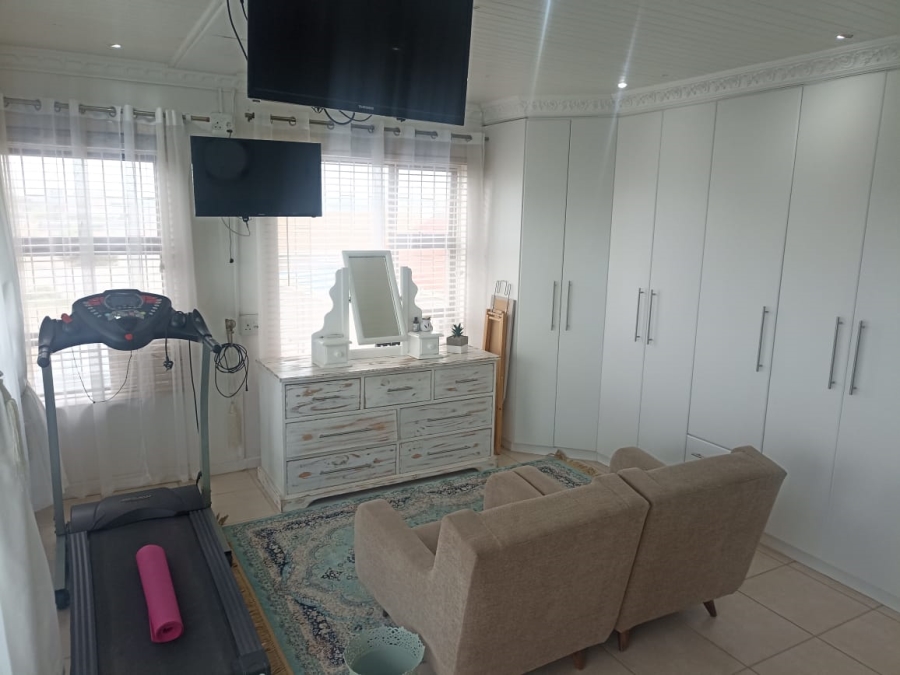 5 Bedroom Property for Sale in Mossel Bay Ext 13 Western Cape